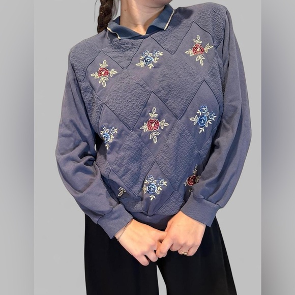 Alfred Dunner Tops - Vintage 90s Embroidered Floral Sweatshirt shoulder pads Med